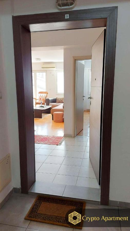 Crypto Apartman *